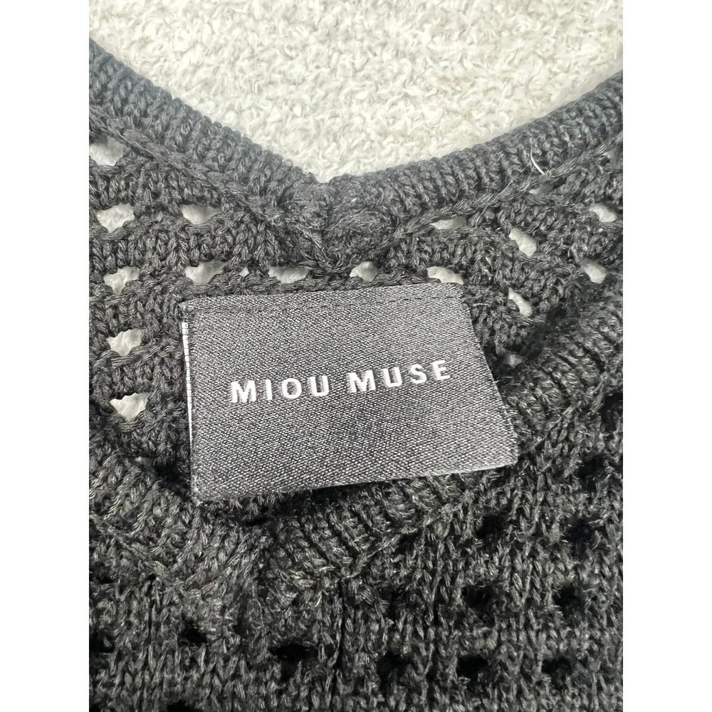 Miou Muse Black Crochet Knit Fringe Hem Tank Top Womens Medium Boho V-Neck Crop - Picture 5 of 7
